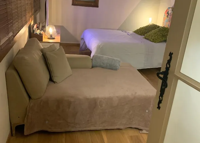 Au Calme Dans Maison Avec Vue Alloggio in famiglia